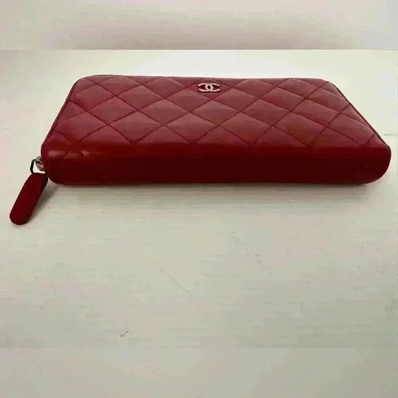 Chanel | Quilted Lambskin Diamond Stitch Full Zippy Long Wallet Silver Hardware - Picture 8 of 12